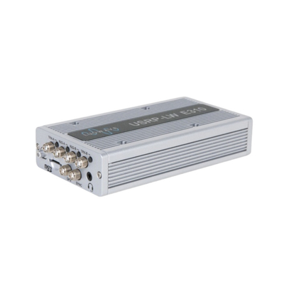Ettus USRP E310 সামঞ্জস্যপূর্ণ 2 টিএক্স/আরএক্স চ্যানেল AD9361 RF 70MHz-6 GHz 56 MHz BW প্রতিটি 1 × 10/100/1000 বেস-টি ইথারনেট 2 × ইউএসবি পোর্ট USRP সফটওয়্যার সংজ্ঞায়িত রেডিও ডিভাইস